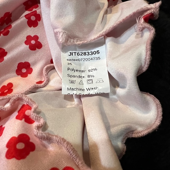 Pink Short Sleeve Crop Top with Red Flowers - Picture 15 of 16